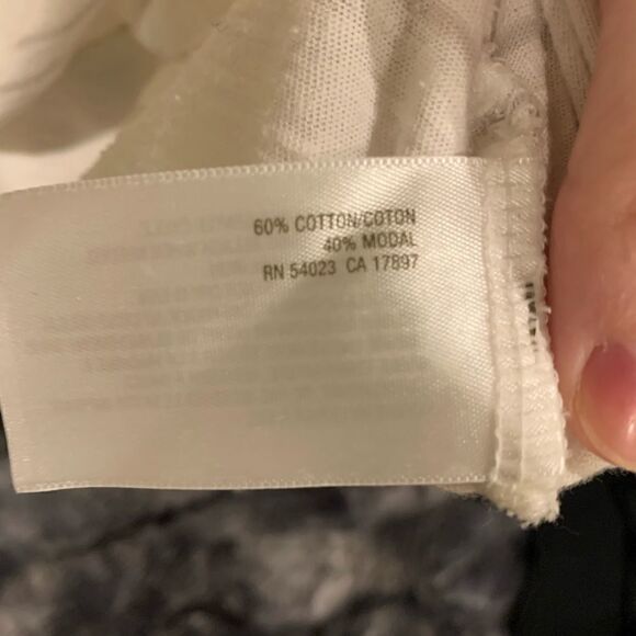 Old Navy long sleeve 🤍 - Picture 3 of 5
